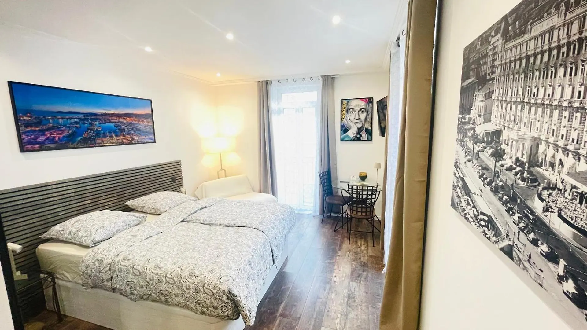 Le Pinson Mignon Cannes Carre D Or France